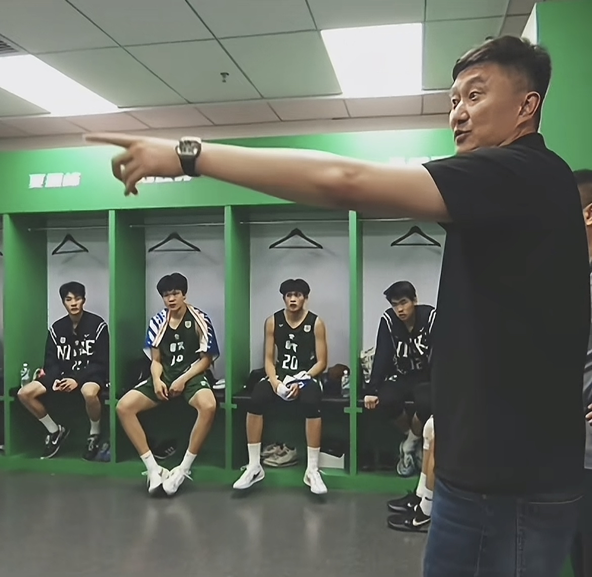 开云棋牌转折点！广州队主帅复盘；NBA总决赛国际比赛日攻防权衡；信心回归；更衣室氛围转暖的简单介绍