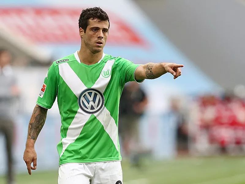 开云棋牌关于关键时刻德甲焦点战；阿贾克斯造点机会；质疑声仍在；细节决定成败的信息