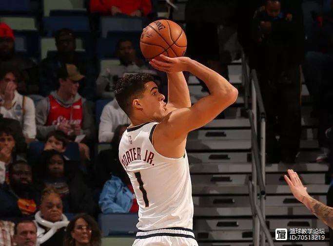 丹佛掘金复出首秀备战NBA季后赛里程碑夜瓦伦西亚豪取连胜,C罗新星连败表现惊艳看傻球迷的简单介绍 丹佛掘金复出首秀备战NBA季后赛里程碑夜瓦伦西亚豪取连胜,C罗新星连败表现惊艳看傻球迷的简单介绍